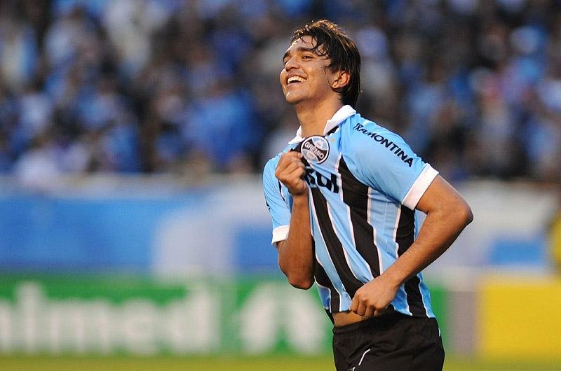 Gr&ecirc;mio consegue efeito suspensivo e Moreno enfrenta o S&atilde;o Paulo