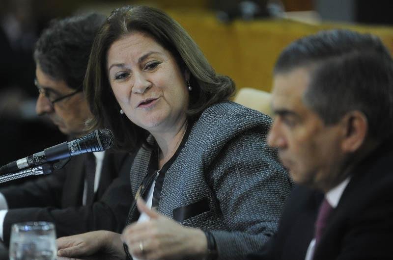 Ministra Miriam Belchior participa da abertura do 3&ordm; F&oacute;rum Interconselhos