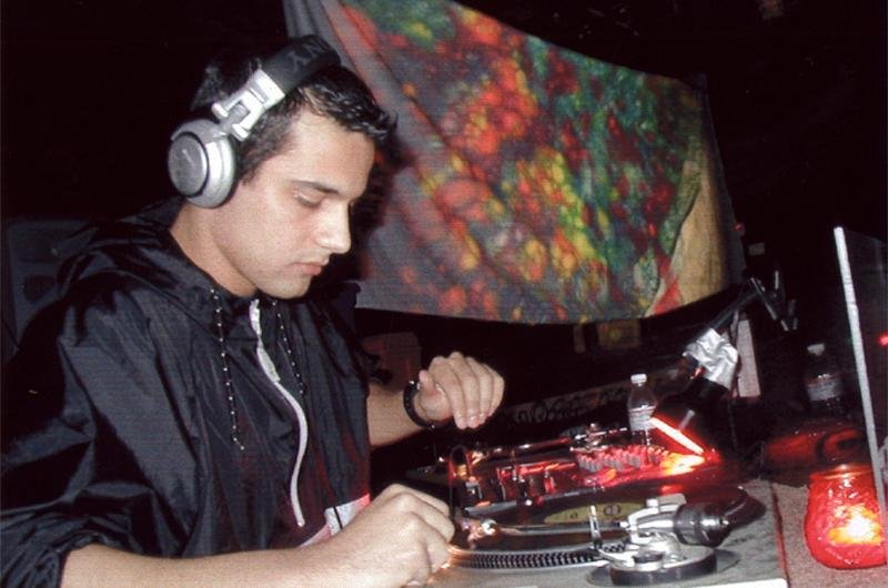 DJ Fabr&iacute;cio Pe&ccedil;anha far&aacute; abertura do show de Lady Gaga