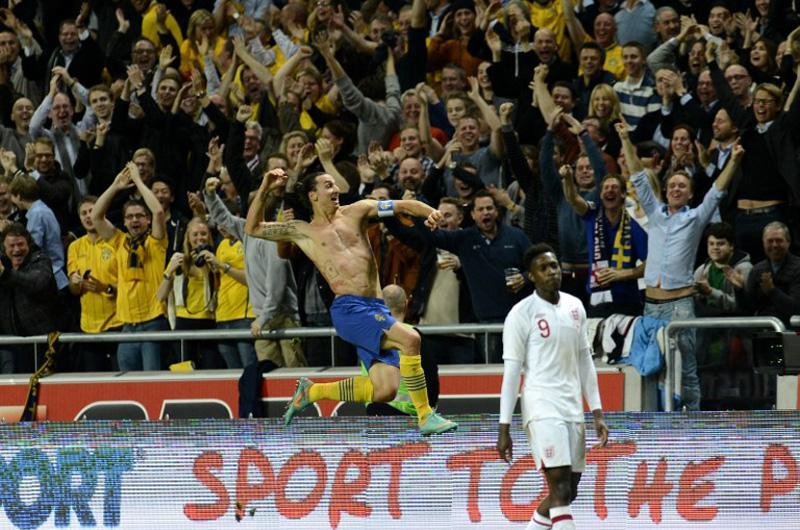 Ibrahimovic faz 4 na vit&oacute;ria da Su&eacute;cia sobre Inglaterra