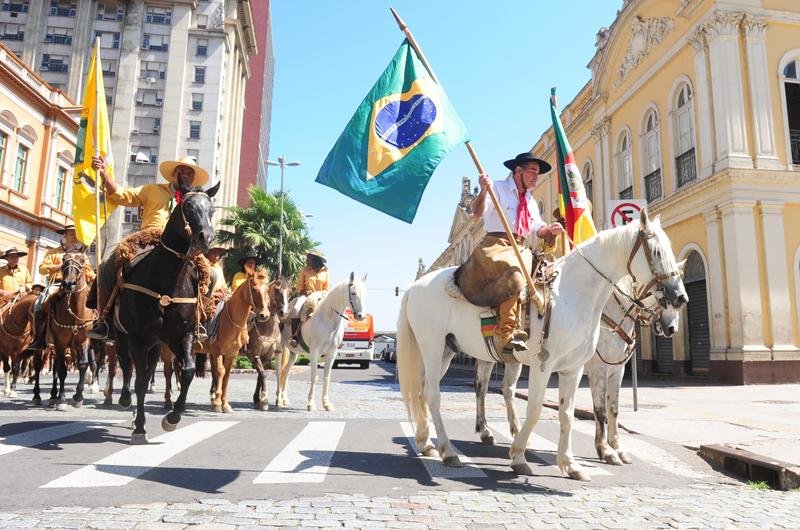 Cavalarianos passaram por pontos marcantes para hist&oacute;ria do negro no RS