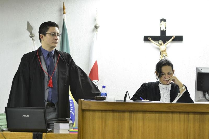 Julgamento do caso Bruno come&ccedil;ou com tr&ecirc;s horas de atraso