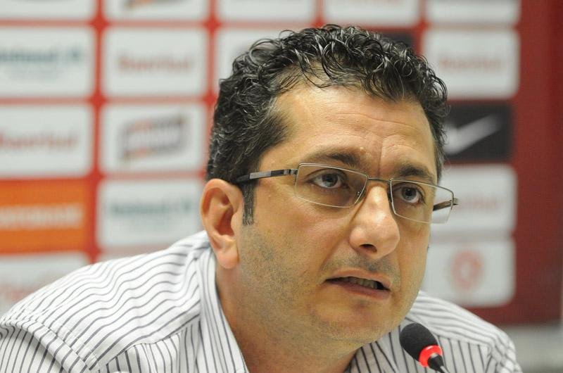 Vice de futebol afirmou que problema n&atilde;o est&aacute; apenas na comiss&atilde;o t&eacute;cnica
