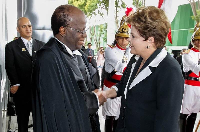 Como presidente do STF, Joaquim Barbosa critica desigualdade de acesso &agrave; Justi&ccedil;a