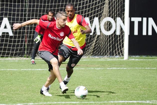 D&acute;Alessandro est&aacute; confirmado diante da Portuguesa neste domingo