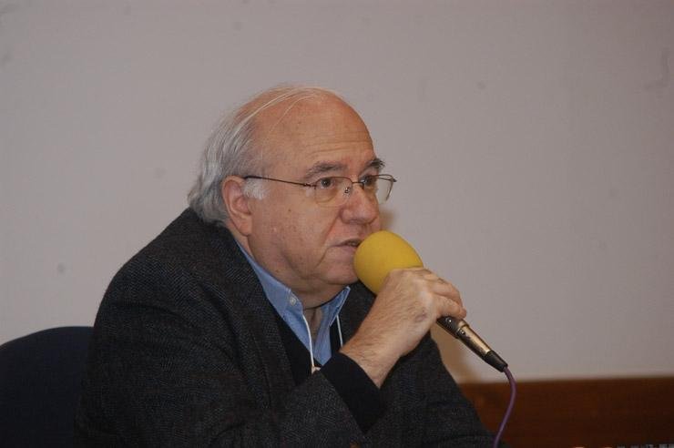 Escritor interagiu com familiares e equipe m&eacute;dica nesta segunda-feira