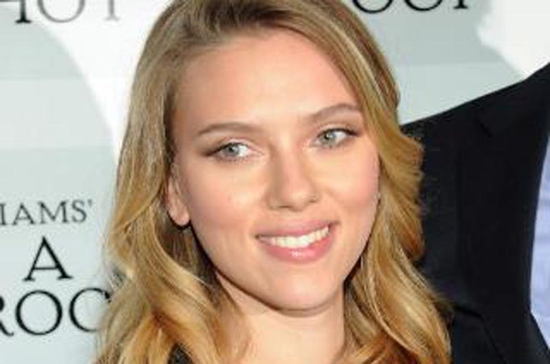Scarlett Johansson ataca de garota do tempo em programa dos EUA