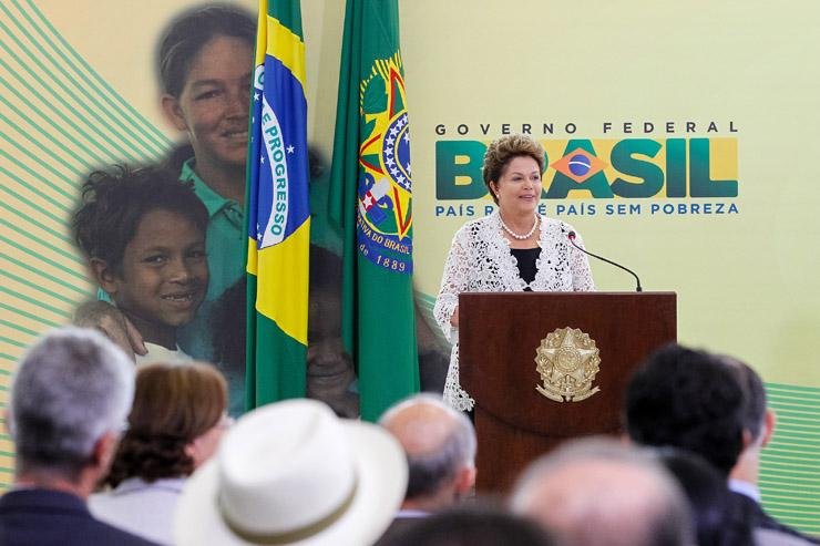 Dilma ampliou faixa et&aacute;ria do Brasil Carinhoso, que vai beneficiar crian&ccedil;as e jovens at&eacute; 15 anos
