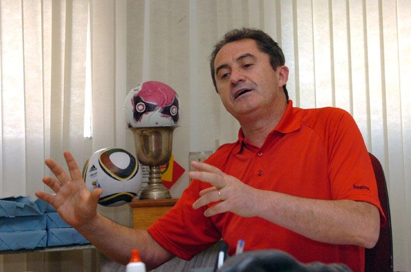 Novelletto deve continuar como conselheiro do Inter