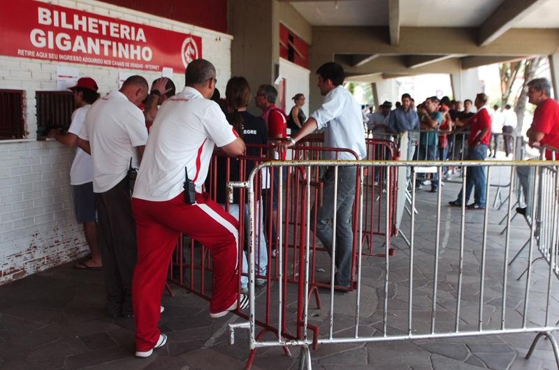 Mil bilhetes foram destinados aos s&oacute;cios do clube para o cl&aacute;ssico deste domingo 