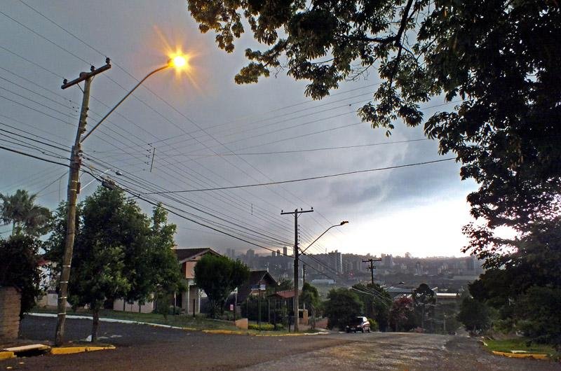 Vale do Sinos registrou queda de 10&deg;C na temperatura e ventos acima de 80 km/h
