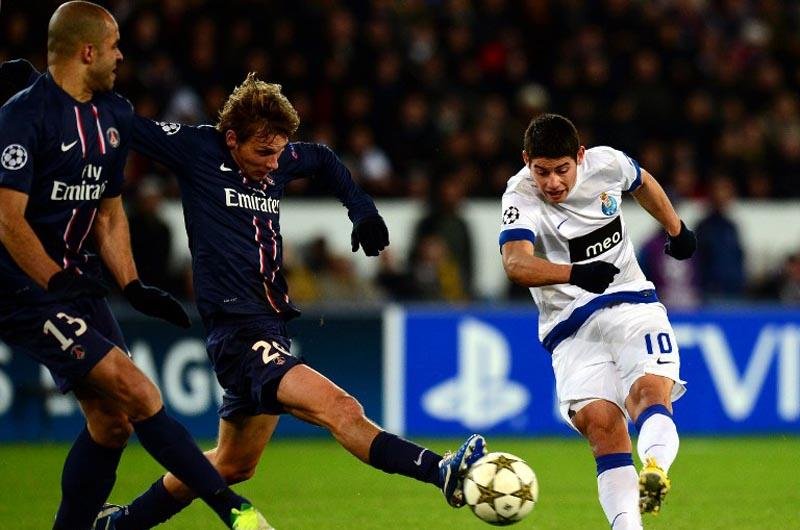 PSG ganha do Porto e termina na lideran&ccedil;a do grupo