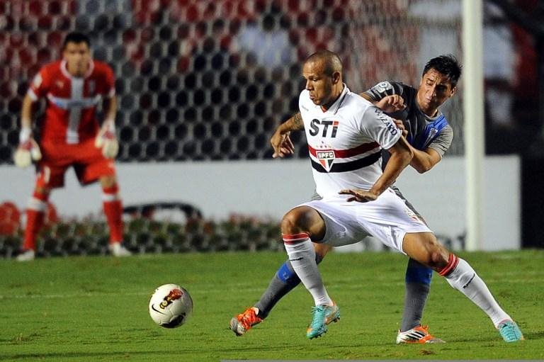 S&atilde;o Paulo de Lu&iacute;s Fabiano inicia luta pelo t&iacute;tulo da Sul-Americana