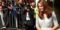 Kate Middleton foi internada após sentir náuseas e vômitos no início da gravidez