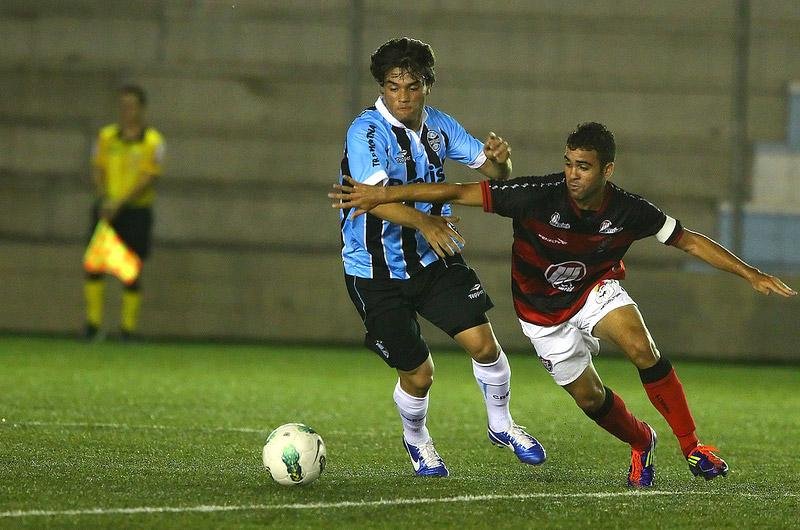 Gr&ecirc;mio leva gol no final e se despede da Copa do Brasil sub-20