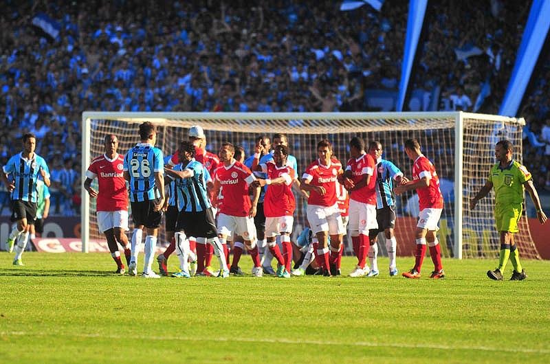 Confus&otilde;es do Gre-Nal ser&atilde;o julgadas pelo STJD na segunda