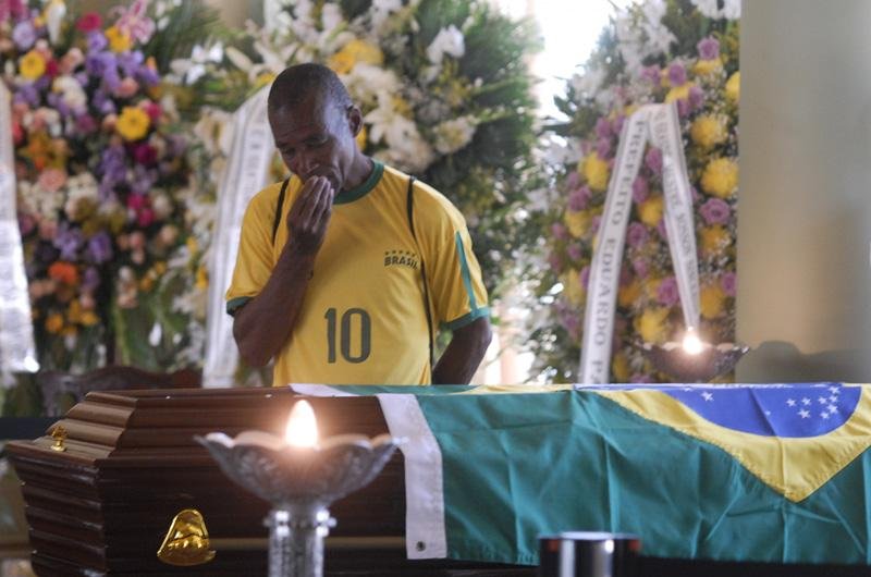 P&uacute;blico se despede do arquiteto no Rio de Janeiro