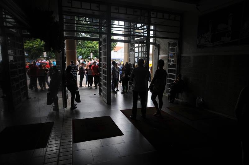 Pr&eacute;dio no Centro da Capital estava sem luz pela manh&atilde;