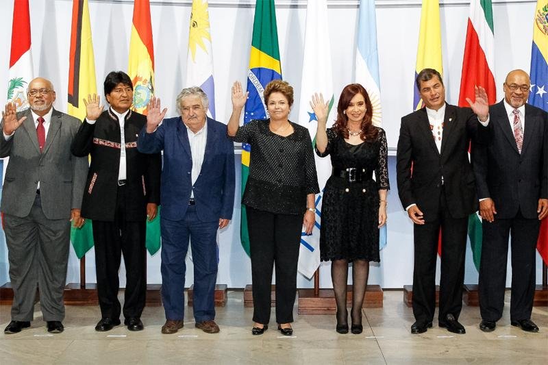 Dilma homenageia Niemeyer na abertura da C&uacute;pula do Mercosul