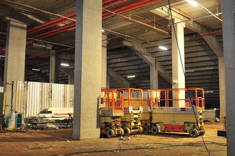 Fios e reparos internos s&atilde;o registrados na abertura da Arena
