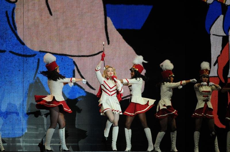 Produtora tem cinco dias para prestar esclarecimentos sobre atraso no show de Madonna