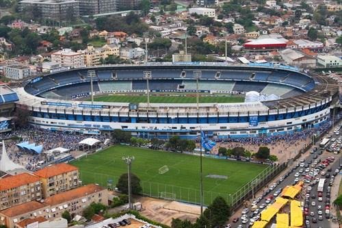 Gr&ecirc;mio promove leil&atilde;o de 35 objetos do Ol&iacute;mpico 