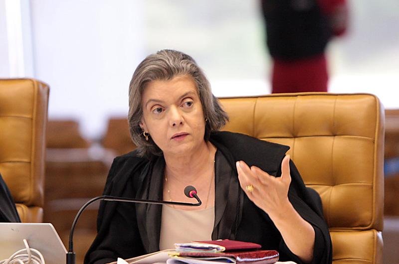 C&aacute;rmen L&uacute;cia criticou as brechas no sistema judicial que permitem v&aacute;rios recursos