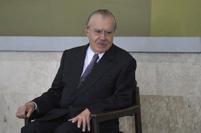 Presidente do Senado assumiu cargo em fun&ccedil;&atilde;o de viagens de Dilma, do vice e do presidente da C&acirc;mara
