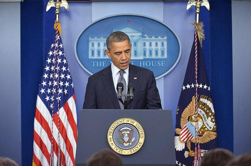 Obama chora em pronunciamento sobre tiroteio em Newtown