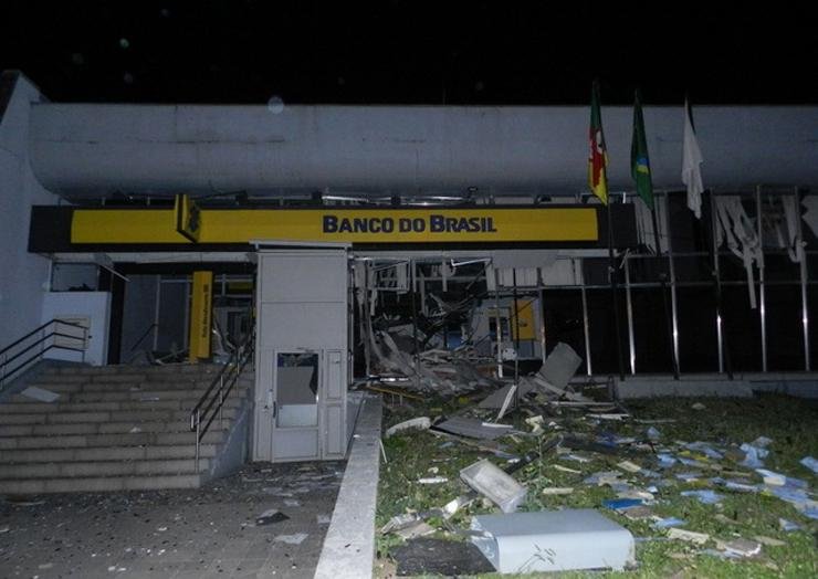 Ag&ecirc;ncia do Banco do Brasil em Ant&ocirc;nio Prado foi totalmente destru&iacute;da