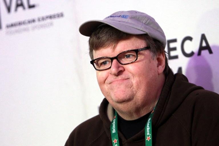 Michael Moore &eacute;  engajado na luta contra o porte de armamento nos EUA
