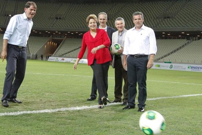 Dilma inaugura est&aacute;dio Castel&atilde;o e destaca compromisso do Brasil