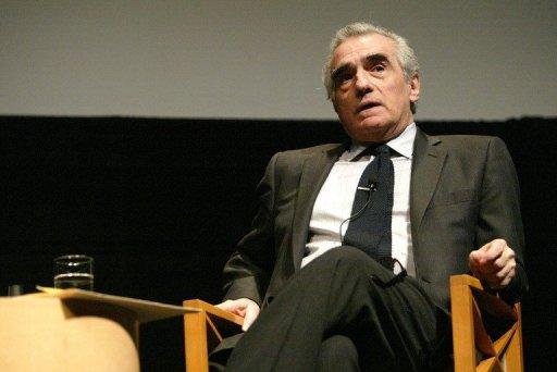 Diretor disse que pretende proporcionar maior conhecimento do p&uacute;blico sobre a figura transcendente de Clinton