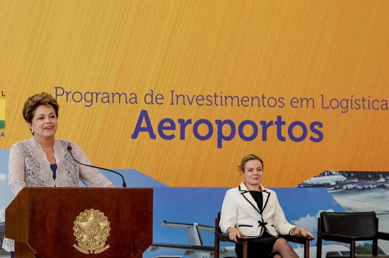 Dilma anuncia investimento de R$ 7,3 bilh&otilde;es em aeroportos do Pa&iacute;s