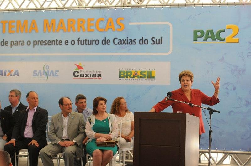 Presidente tamb&eacute;m assinou ordem para a compra de 15 novos trens para o Trensurb, no valor de R$ 260 milh&otilde;es