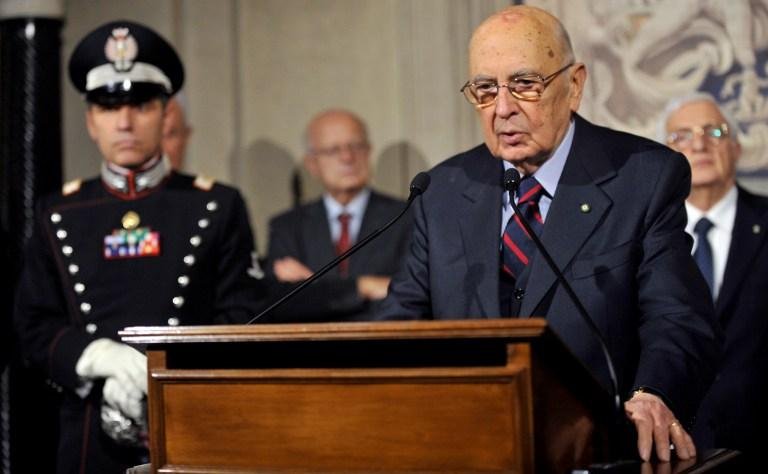 Presidente da It&aacute;lia dissolve Parlamento