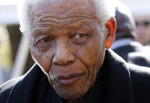 Mandela foi tratado por infec&ccedil;&atilde;o pulmonar antes de passar por endoscopia