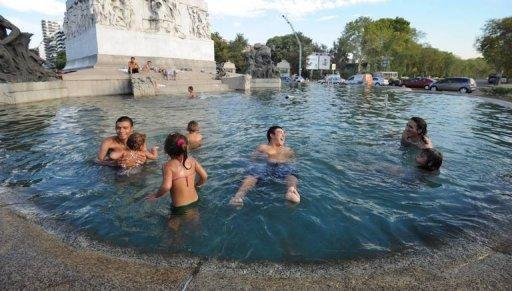 Calor&atilde;o atinge Buenos Aires na v&eacute;spera de Natal