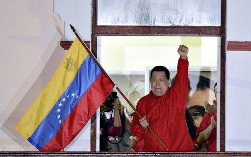 Ch&aacute;vez apresenta melhora, segundo fontes oficiais