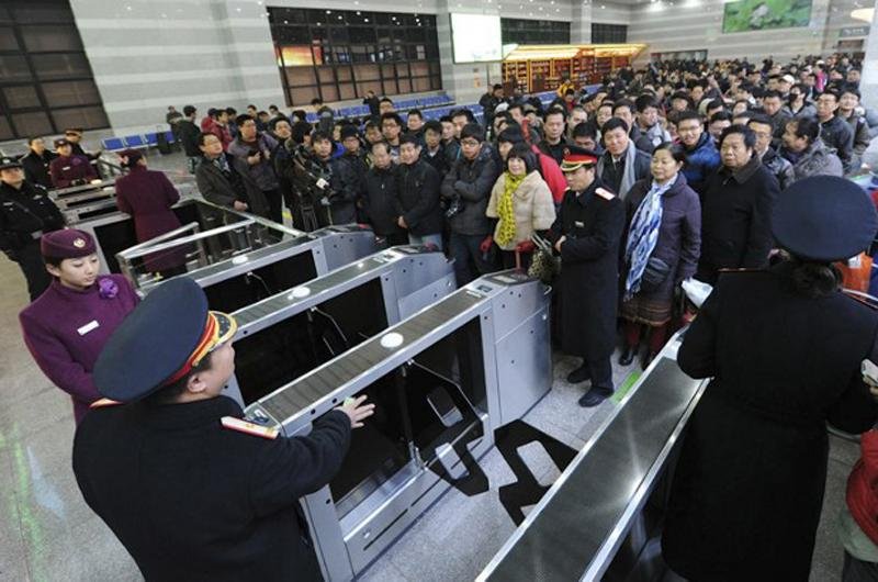 China inaugura maior linha de trem-bala do mundo