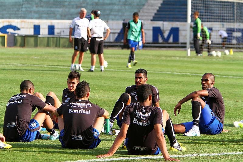 Gr&ecirc;mio desiste de pr&eacute;-temporada em Londrina 