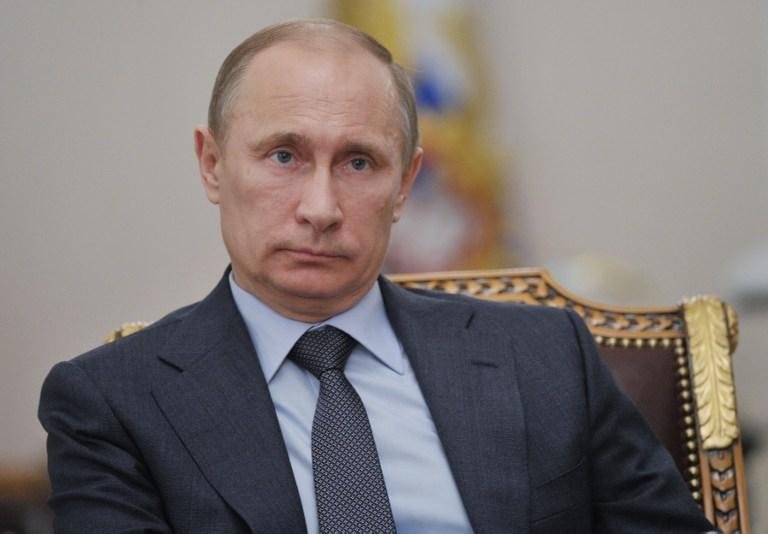 Lei que pro&iacute;be a ado&ccedil;&atilde;o de crian&ccedil;as russas por americanos foi promulgada por Vladimir Putin