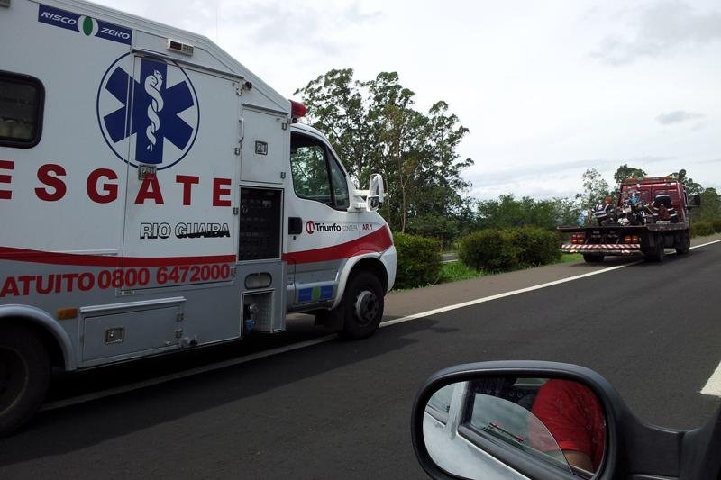 Acidente com moto causou lentid&atilde;o entre os kms 40 e 53 da freeway