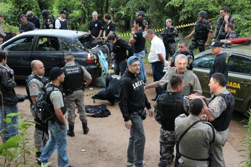 BM usa c&atilde;es farejadores e helic&oacute;ptero na busca a criminosos na Serra