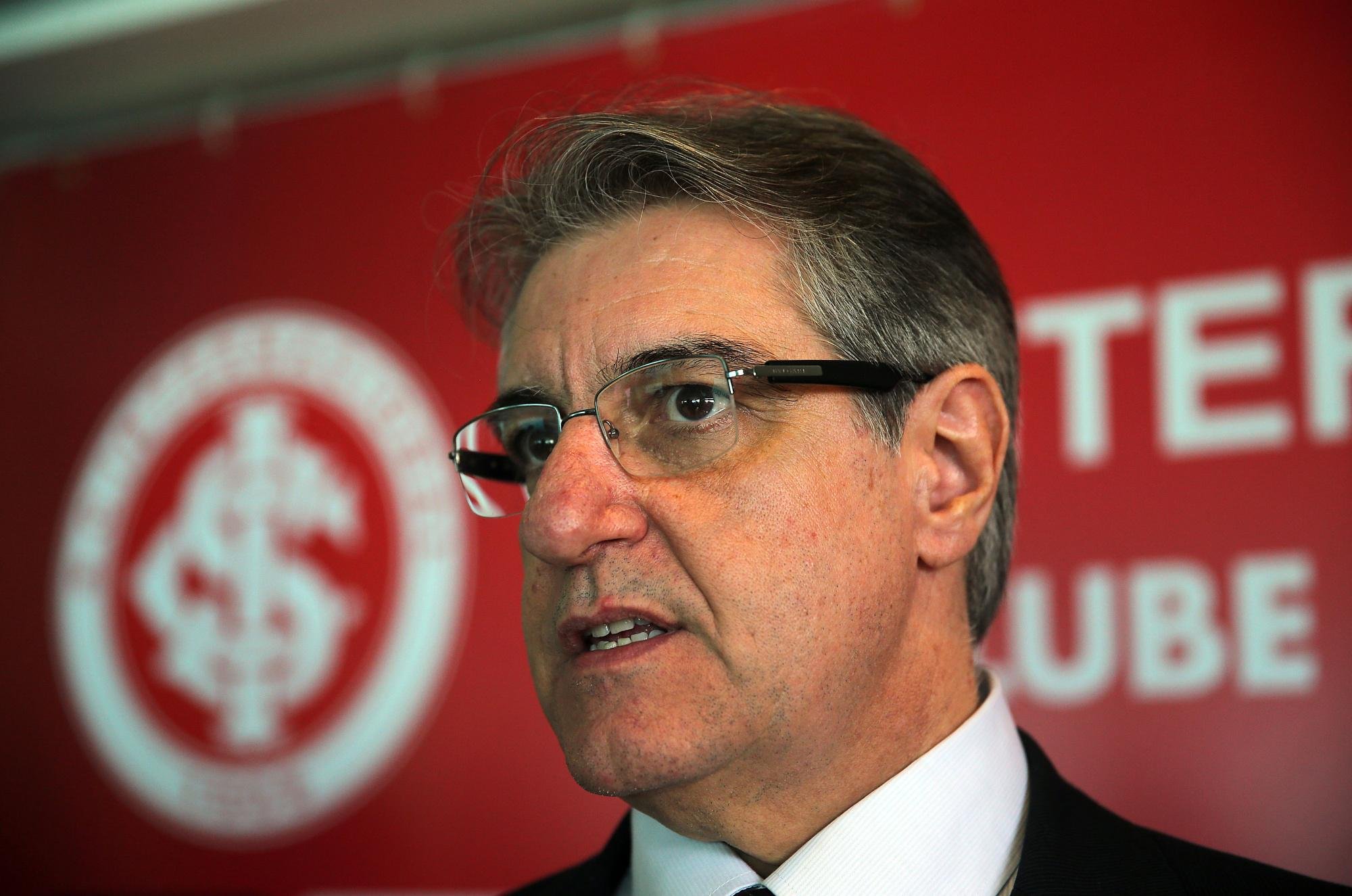 Novo diretor de futebol afirma que departamento come&ccedil;a do zero em 2013