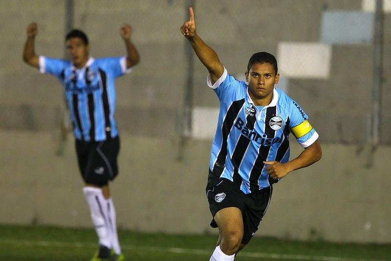 Gerson deve subir para grupo principal do Gr&ecirc;mio