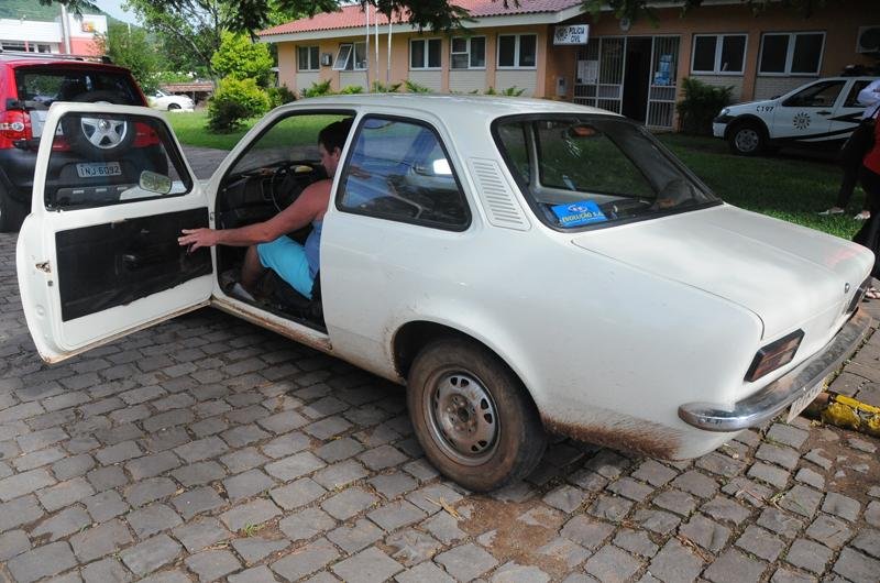 Chevette de ref&eacute;m foi usado em parte da fuga dos criminosos