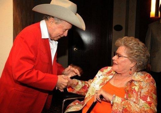 Patti Page gravou 50 discos, 19 deles de ouro e 14 de platina
