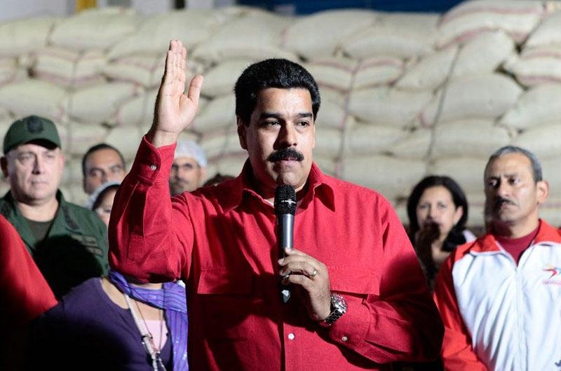 Real condi&ccedil;&atilde;o do presidente segue um mist&eacute;rio enquanto c&uacute;pula do governo se reveza em Havana
