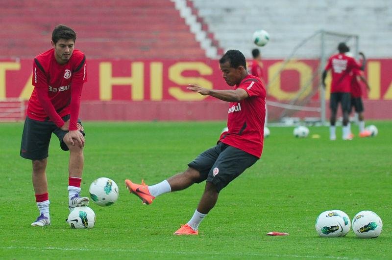 Inter pode liberar Marcos Aur&eacute;lio para ter Gilberto 